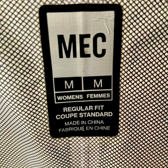 MEC Rain Jacket - Picture 5 of 7